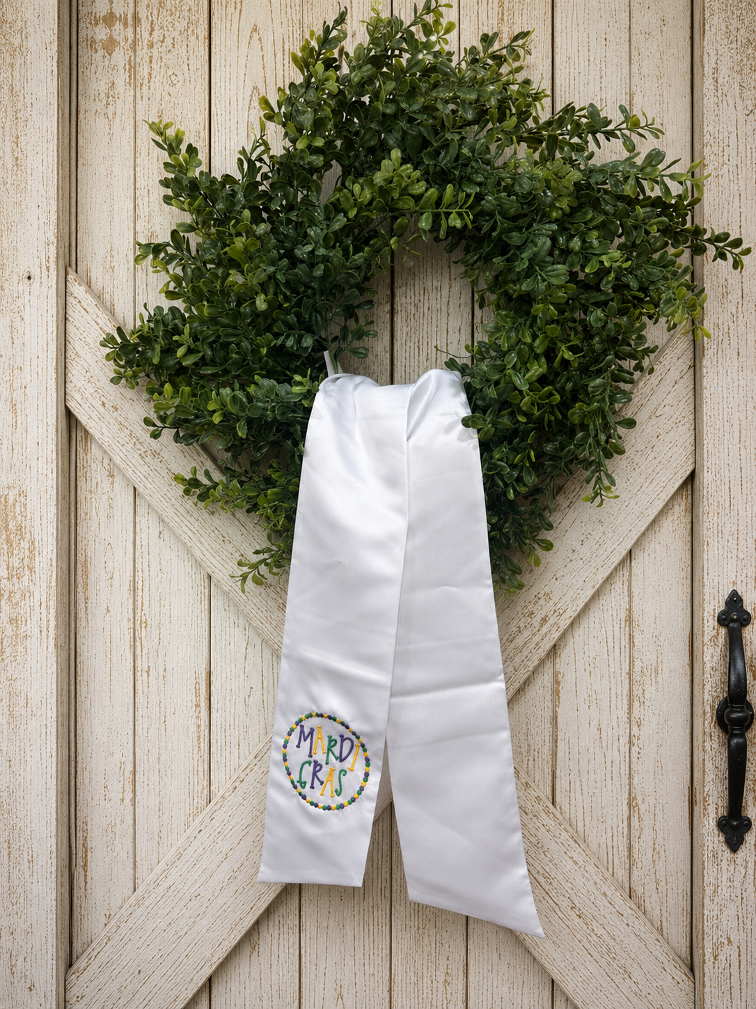 RTG | MG Wreath Sash Circle Bead Frame